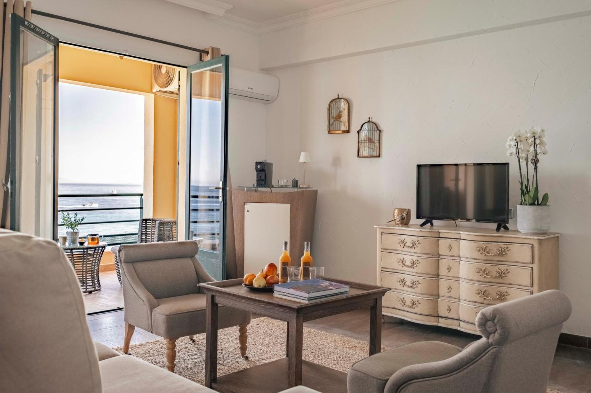 Surplage Hotel Cavaliere Le Lavandou Exterior foto